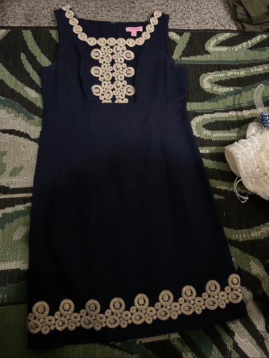Lilly Pulitzer Dresses & Skirts - Lilly Pulitzer Navy Shift Dress with Cream Crochet Trim